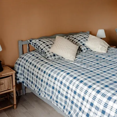 Ferienhaus Terre - 1-4 Pers, A 20 Mins De Vulcania Et Du Puy-de-dome, 35 Mins Du Sancy