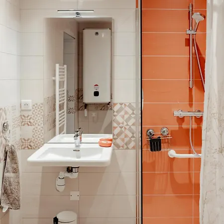 Terre - 1-4 Pers, A 20 Mins De Vulcania Et Du Puy-de-dome, 35 Mins Du Sancy Gelles